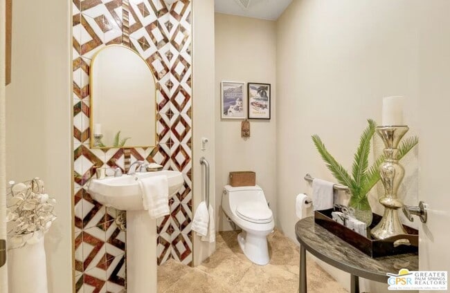 Building Photo - 79800 Vía Sin Cuidado