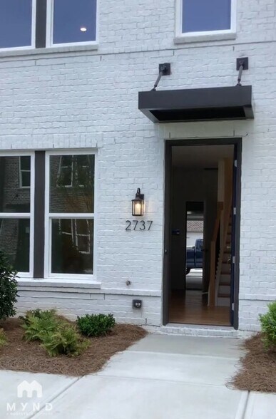 Building Photo - 2737 Chestnut Willow Walk