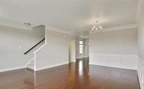 Building Photo - Beaufiful 3BR 2.5BA end unit town home wit...