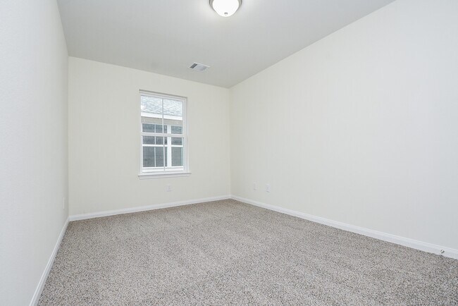 Building Photo - 2807 Topiary Ln