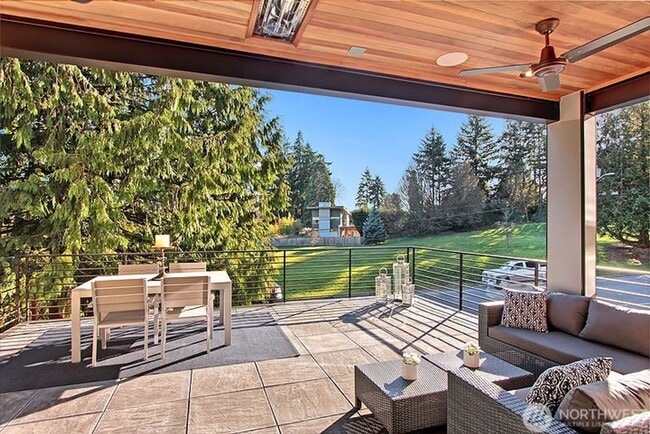 Building Photo - 4bd/3.5ba Kirkland Home