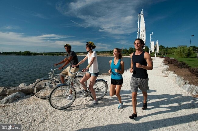 Building Photo - 147 Waterfront St