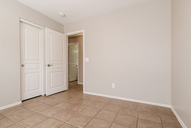 Building Photo - 23302 W Ashleigh Marie Dr