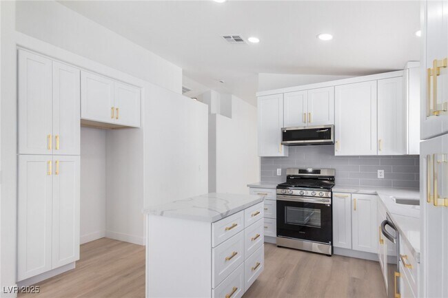 Building Photo - 10482 Clarion River Dr