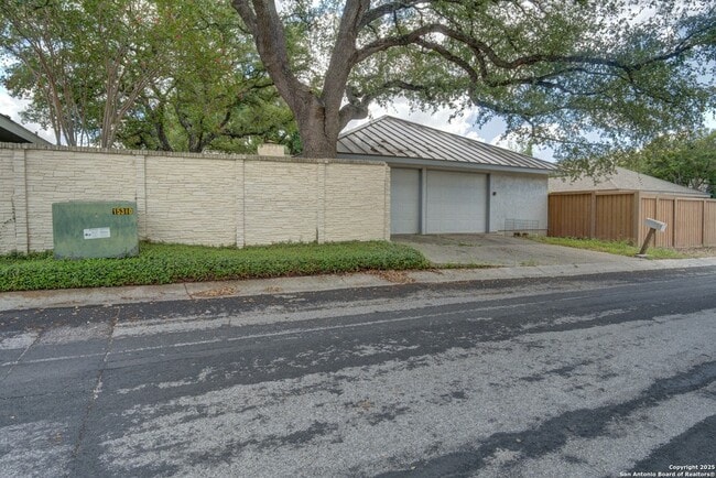 Building Photo - 6019 Royal Breeze