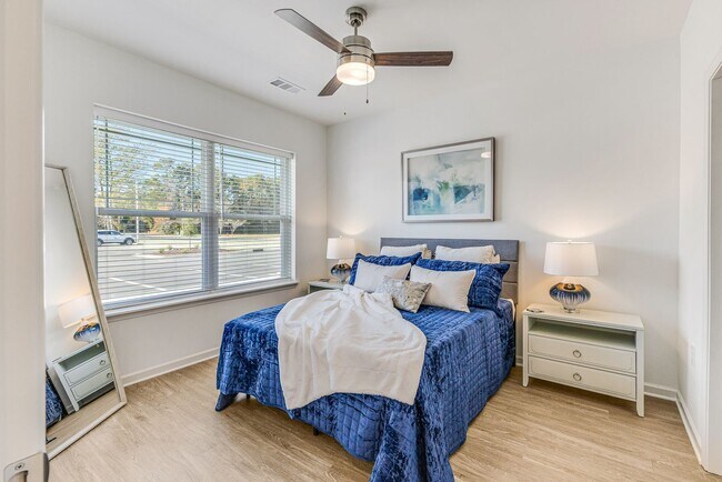 Building Photo - Brand New, 1 bedroom in Beacon Landing- With Elevator!