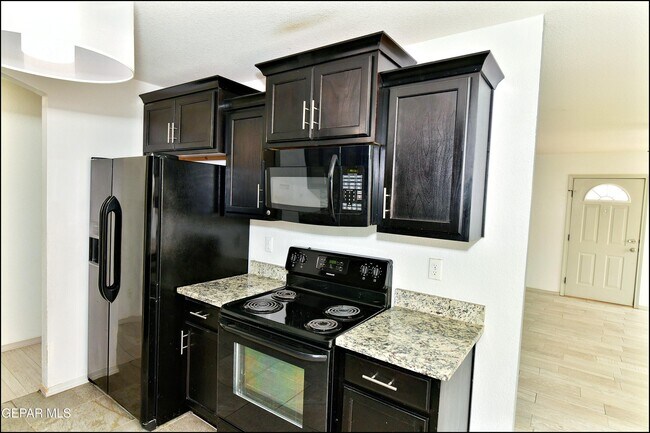 Building Photo - 872 Colbert Shapleigh Pl