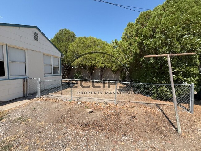 Building Photo - 1250 Orchard Ave