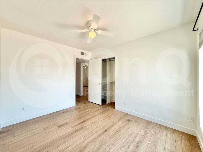 Building Photo - 1744 W Mohawk Ln