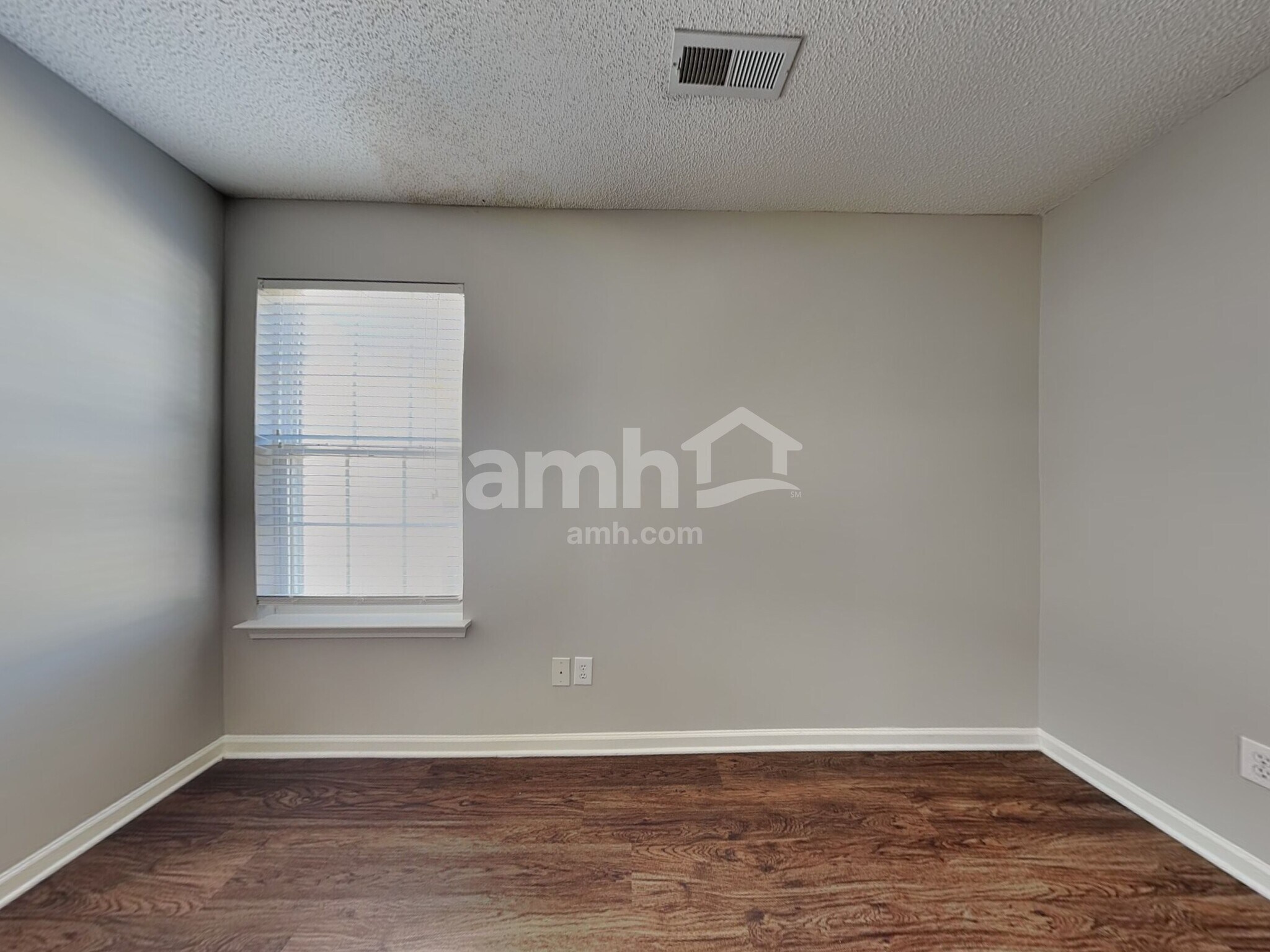 Building Photo - 3125 Teton Dr