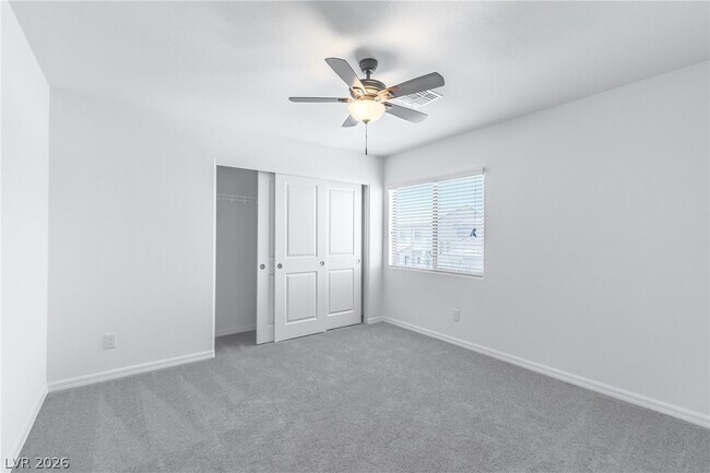 Building Photo - 5733 S Tioga Way