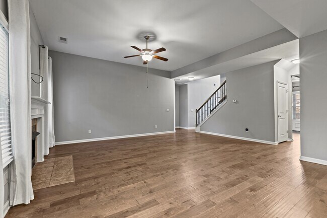 Building Photo - 830 W Richland Cir