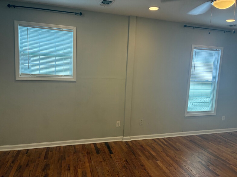 Building Photo - Room in House on Mayson Turner Rd NW