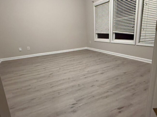 Building Photo - 1033 Gather Dr