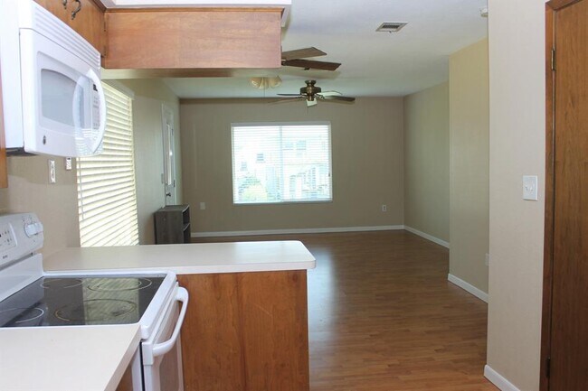 Building Photo - 78 Tarpon St