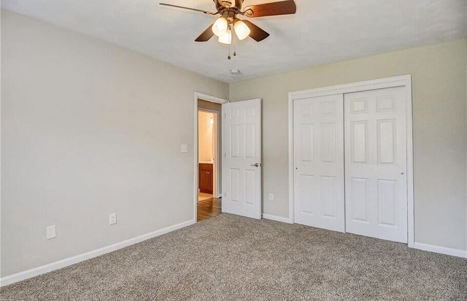 Building Photo - 1106 Eaglewood Dr