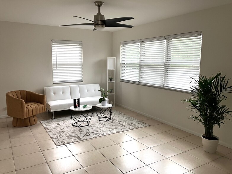 Building Photo - 622 Avenida Hermosa