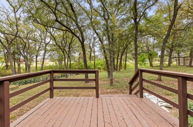 Building Photo - Fully Furnished Room for Rent- $550- Loren...