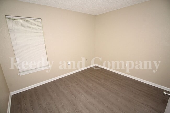 Building Photo - 4780 Hillbrook Rd