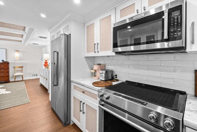 Building Photo - 2773 S Ocean Blvd