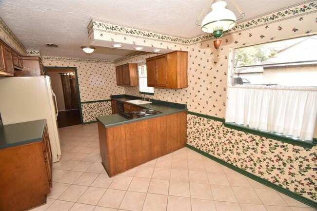 Building Photo - 431 Applewhite Dr