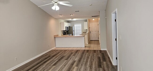 Building Photo - 2014 Summer Valley Way