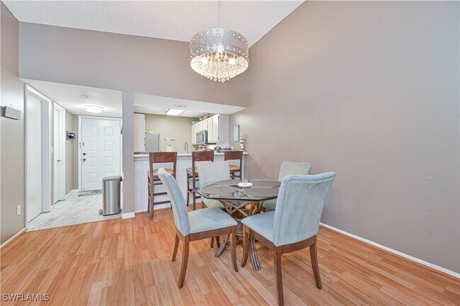 Building Photo - 14860 Summerlin Woods Dr