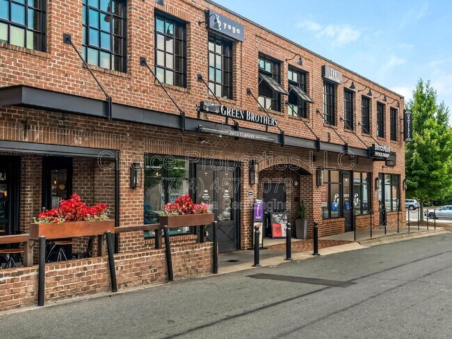 Building Photo - 415 Mather Green Ave