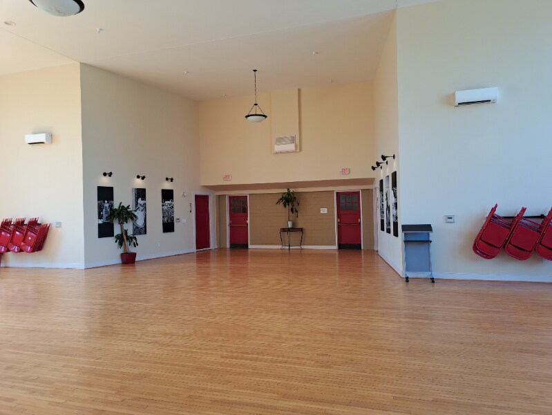 Building Photo - 200 Claremont Ave