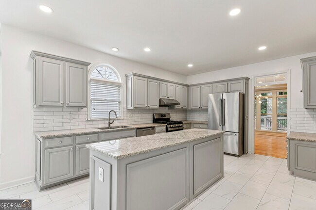 Building Photo - 3740 Ashford Point