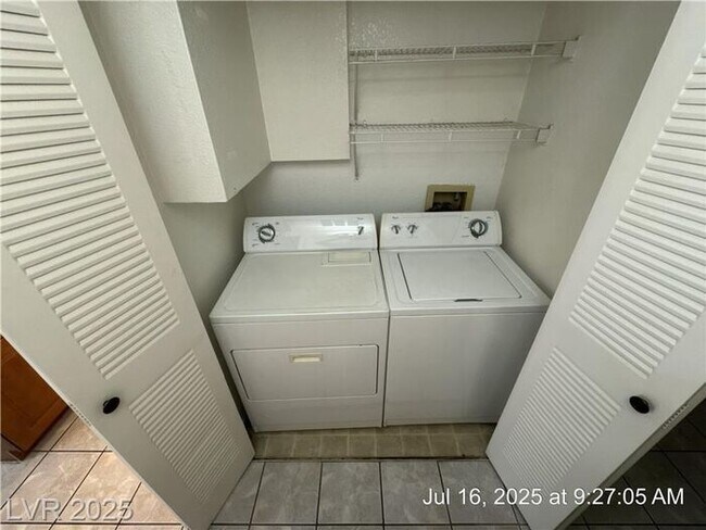 Building Photo - VERY DESIRABLE GREEN VALLEY 1ST FLOOR UNIT...