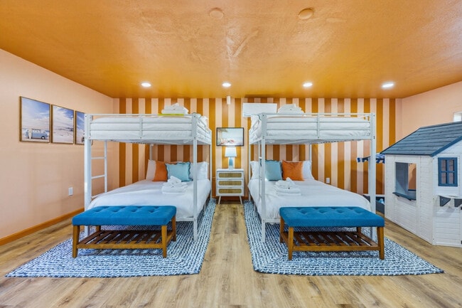 Building Photo - 1132 Gershwin Dr