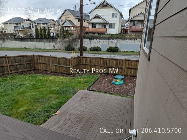 Building Photo - 16429 44th Ave W