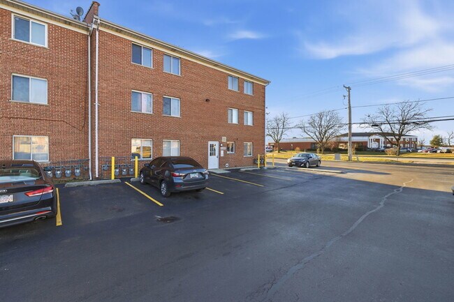 Building Photo - 4180 Williamsburg Ct