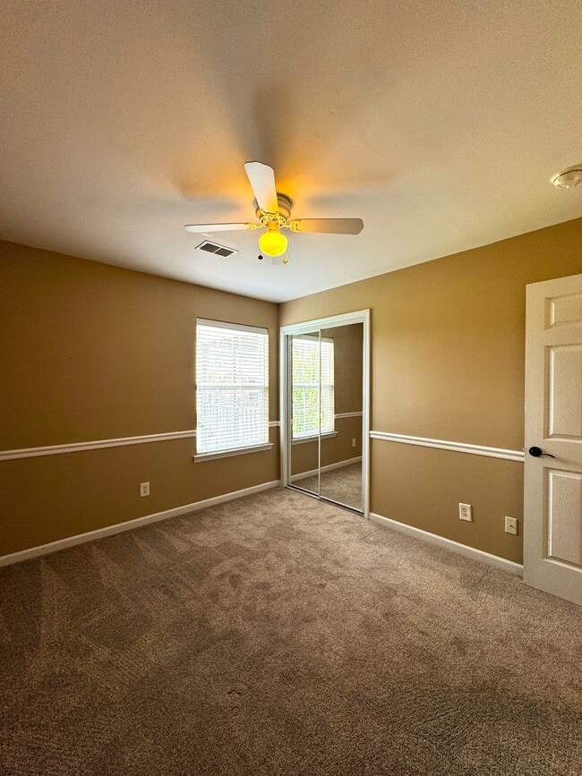 Building Photo - 119 Brentwood Dr