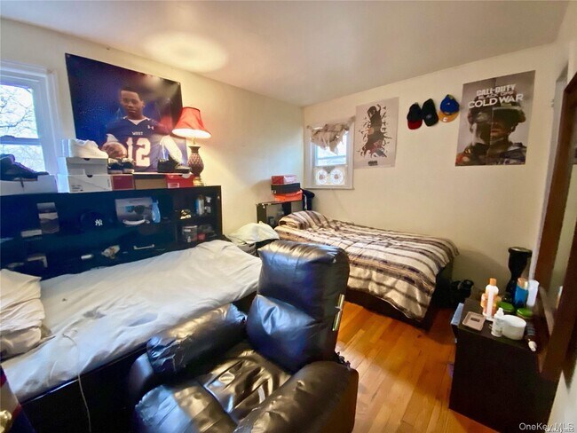 Building Photo - 117 Blydenburgh Ave