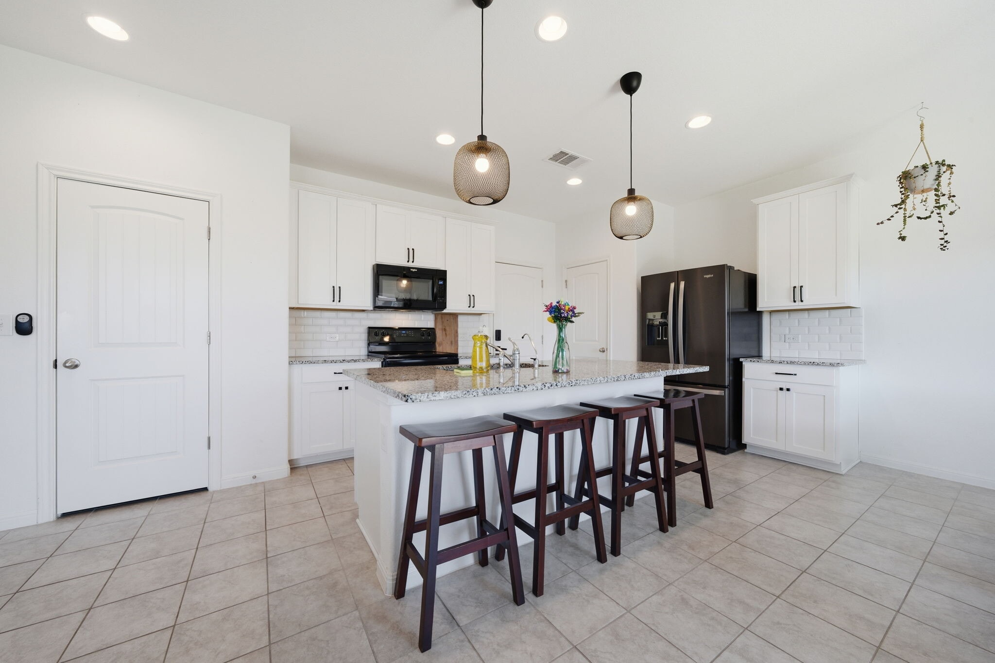 Kitchen Island - 13011 Tarland St