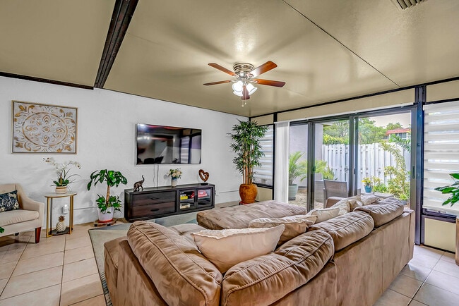 Building Photo - 14702 Wildflower Ln