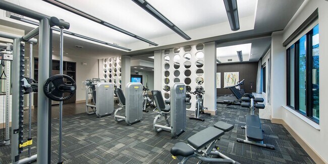 Building Photo - 7100 Old Katy Rd