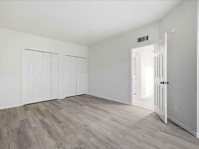 Building Photo - 10111 Spyglass