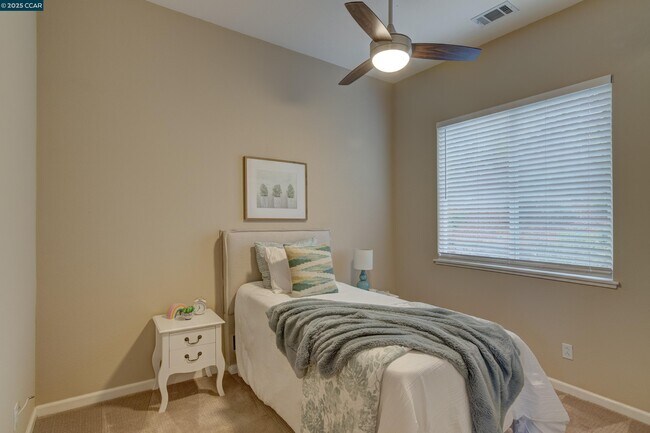 Building Photo - 5171 Keller Ridge Dr