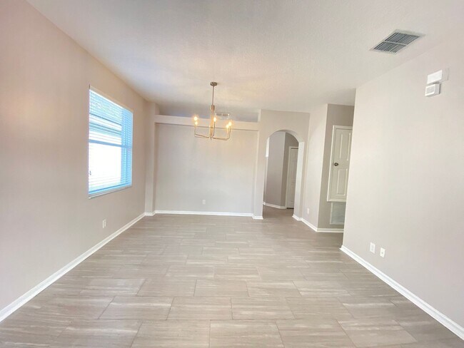 Building Photo - 1737 Lalique Ln