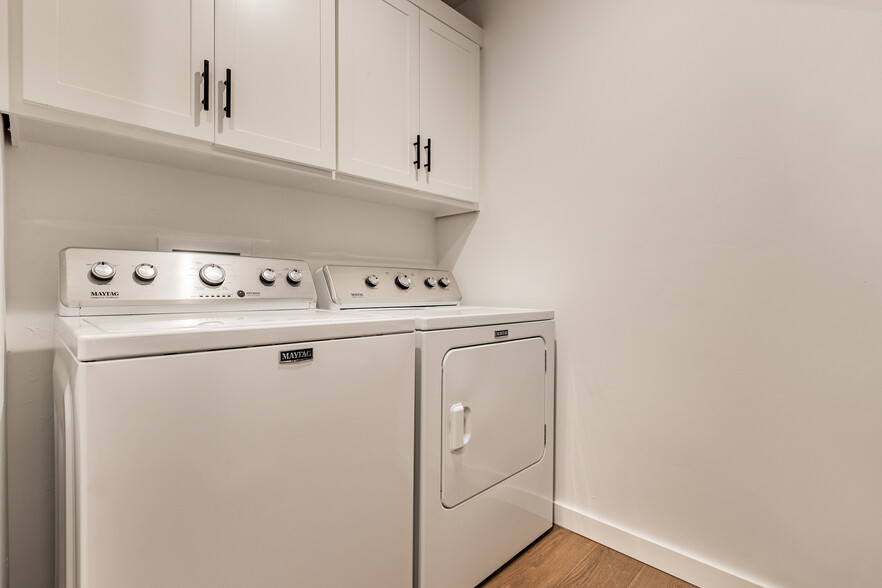 Laundry Room - 3625 NW 53rd St