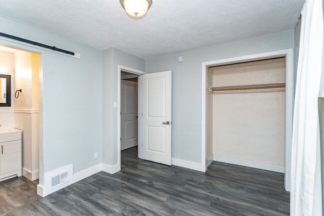 Building Photo - 317 La Clede Ave