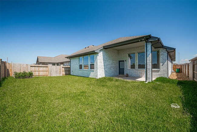 Building Photo - 3328 Voda Bnd Dr