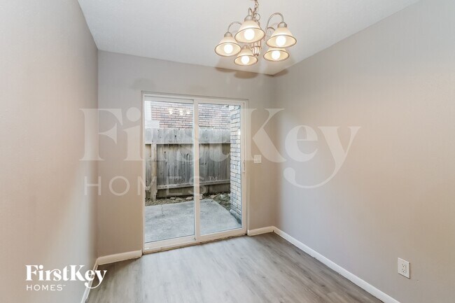 Building Photo - 18115 Brooknoll Dr