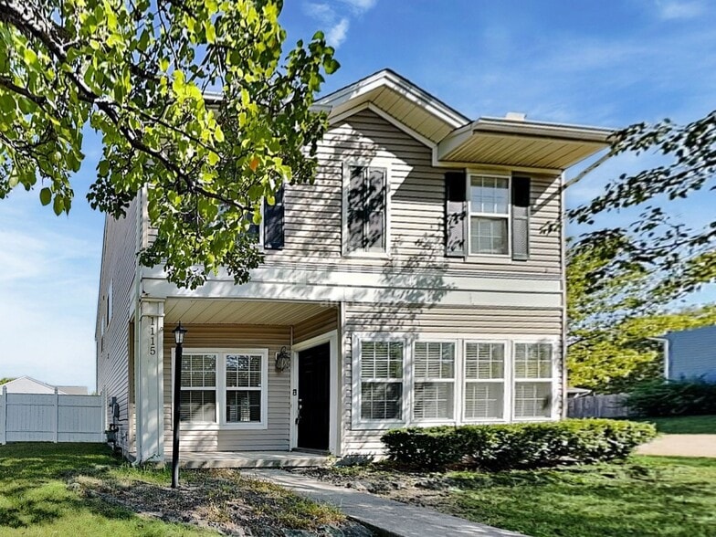 Primary Photo - 1115 Sunset Dr