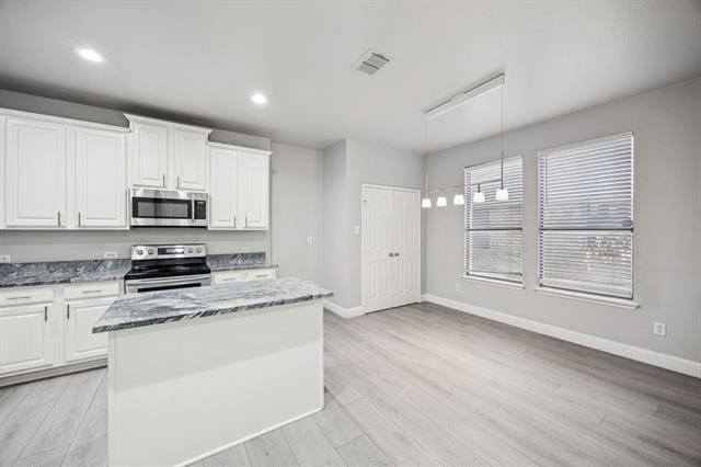 Building Photo - 813 Lake Forest Trl