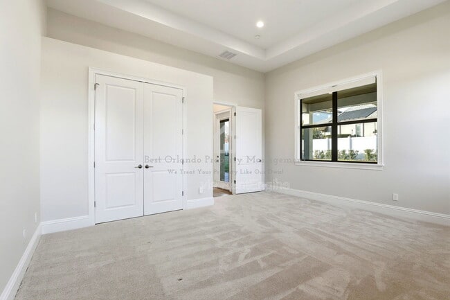 Building Photo - 705 Largovista Dr