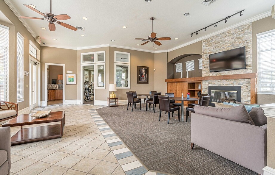 Building Photo - Nassau Bay Apartments
